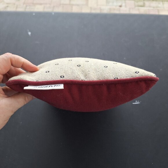 HALLMARK SHOEBOX DECORATIVE PILLOW ..."GARAGE SALES DON'T GIVE RECEIPTS" - Picture 3 of 9